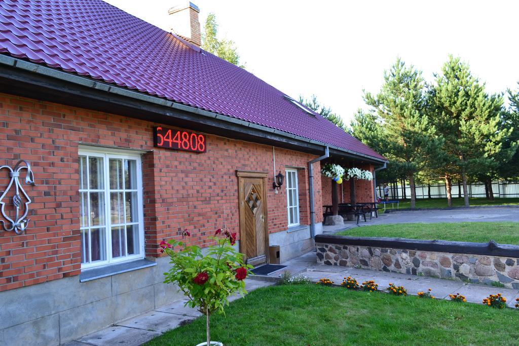 Motelis Aka Kārsava Exteriör bild