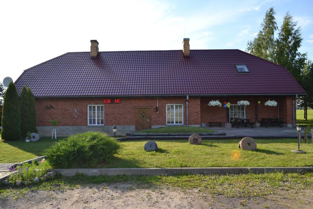 Motelis Aka Kārsava Exteriör bild